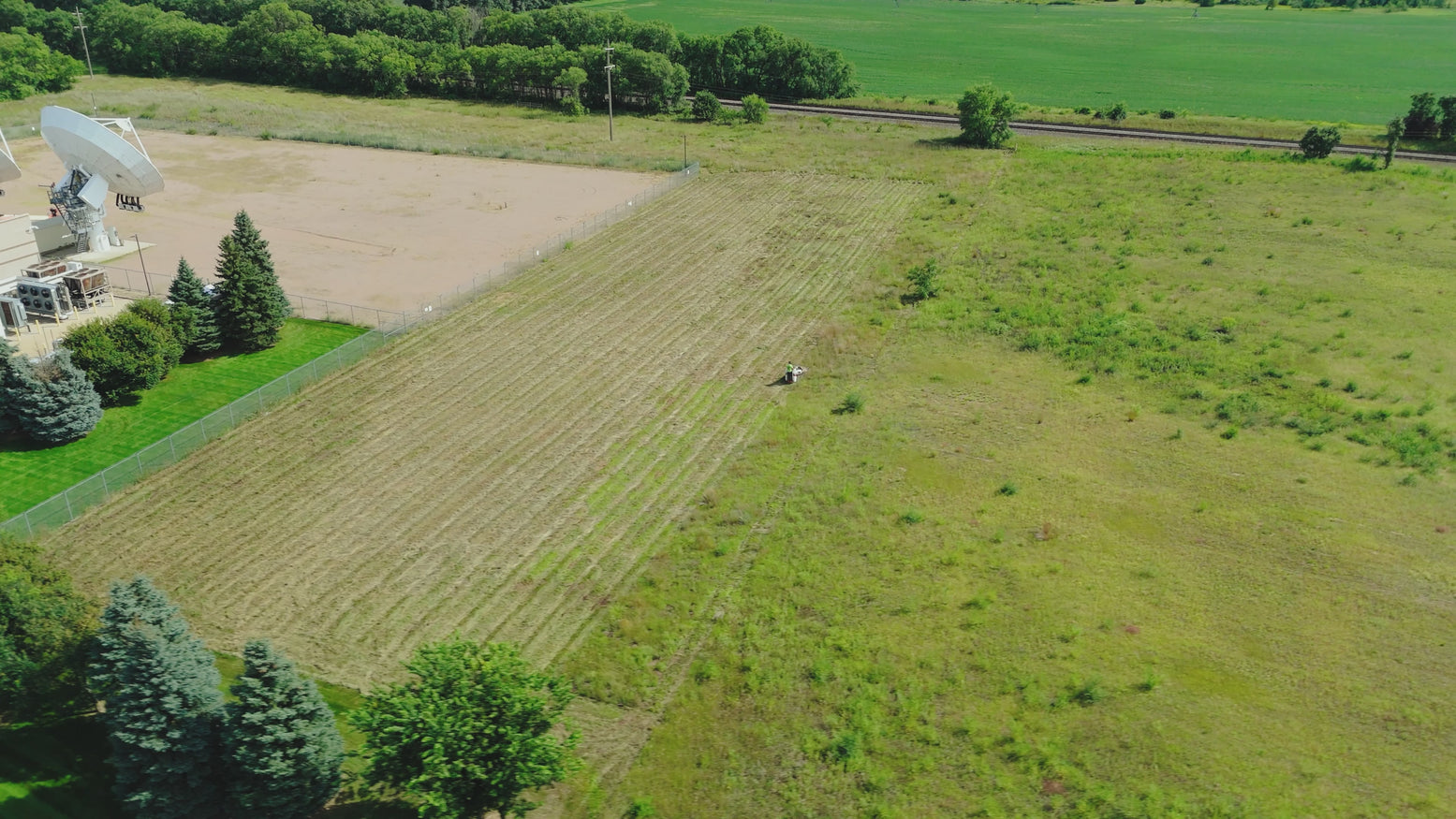 <span class='visually-hidden'>Load video: </span>3